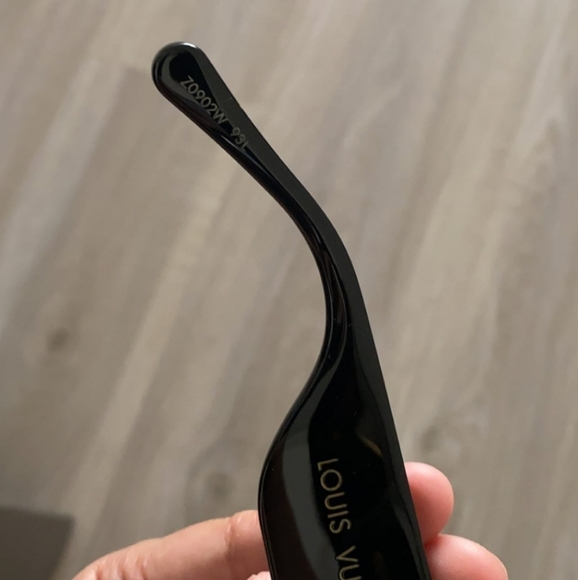 Sunglass - Picture 9 of 12